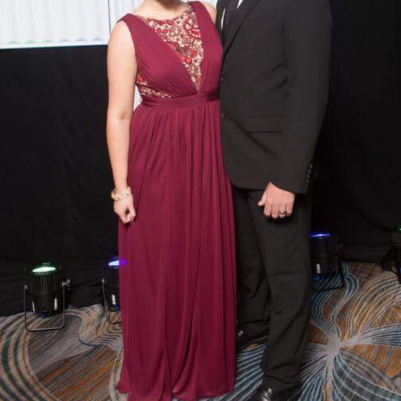 Adrianna Papell Dresses & Skirts - Formal Dress